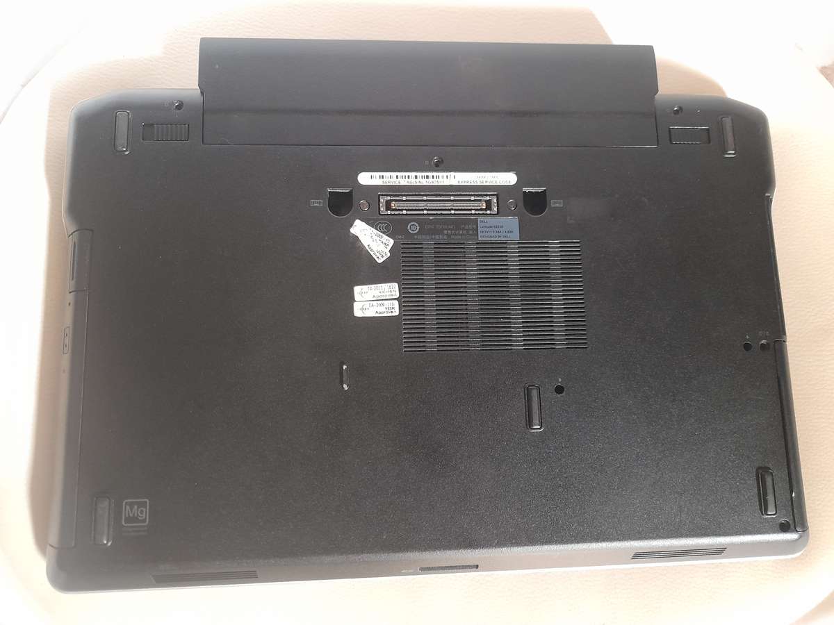 DELL LATITUDE E6330 Core i5 3rd Gen Vpro 8GB