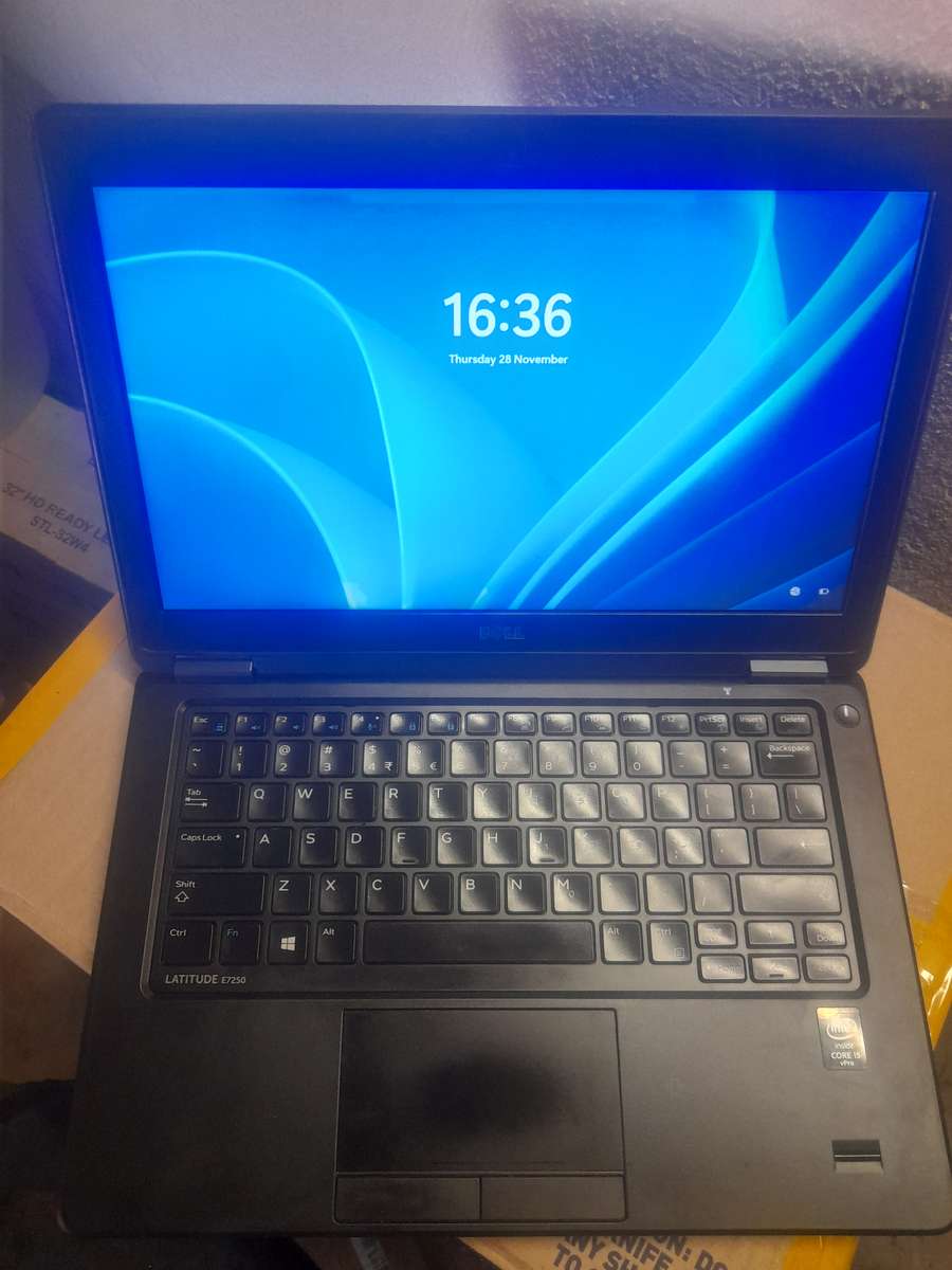 PORTABLE BEAST 16GB RAM DELL LATITUDE E7250 CORE i5 Vpro 5th GEN 512GB SSD