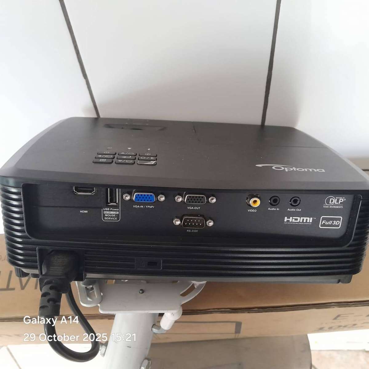 HIGH END OPTOMA X400LVe XGA PROJECTOR with massive lamp life