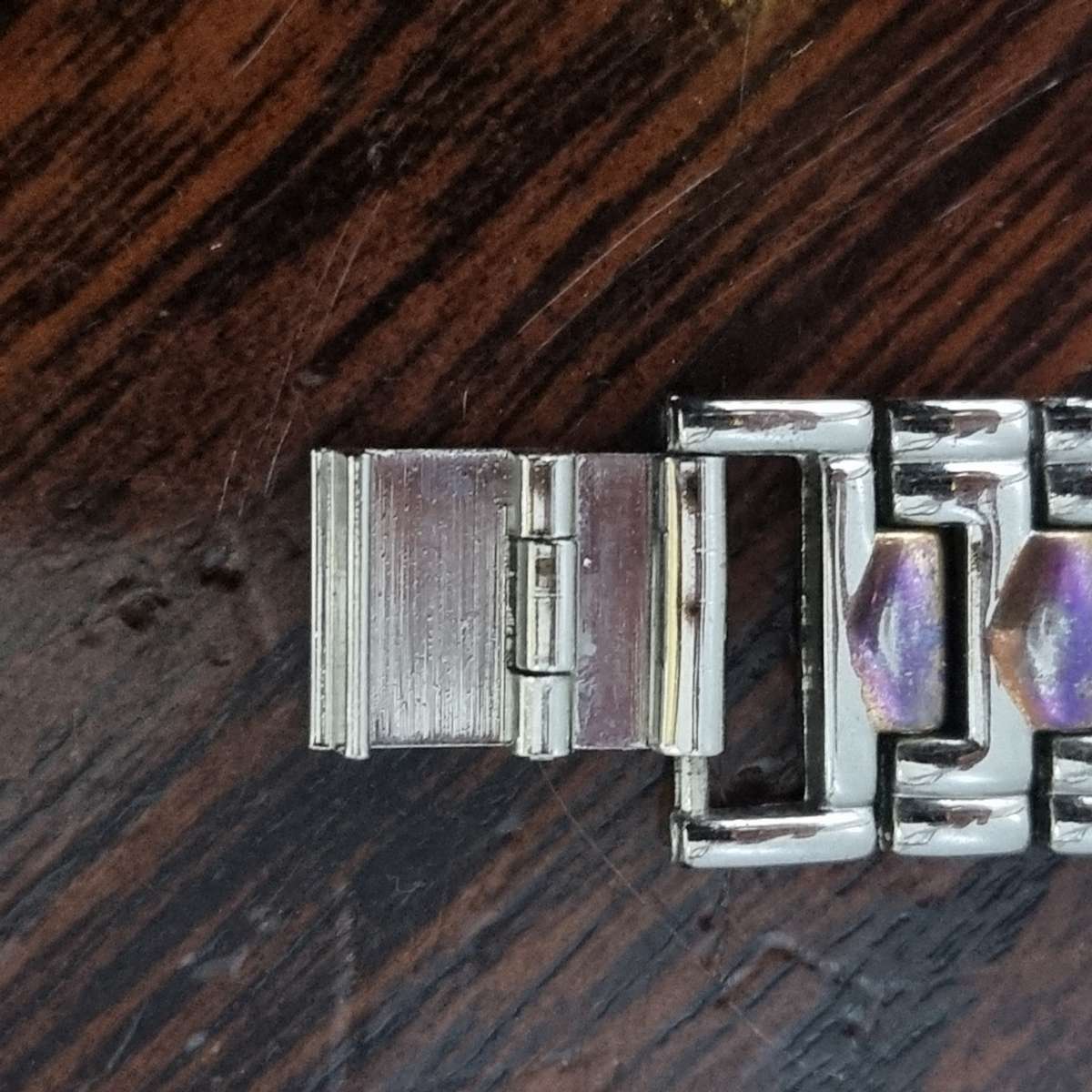 Diamonda Aim Watch with Quarts movement.