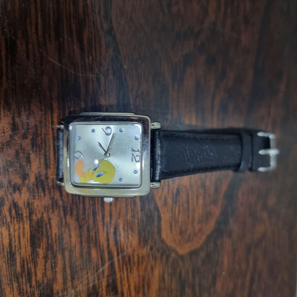 Vintage Tweety Bird watch with silver face.