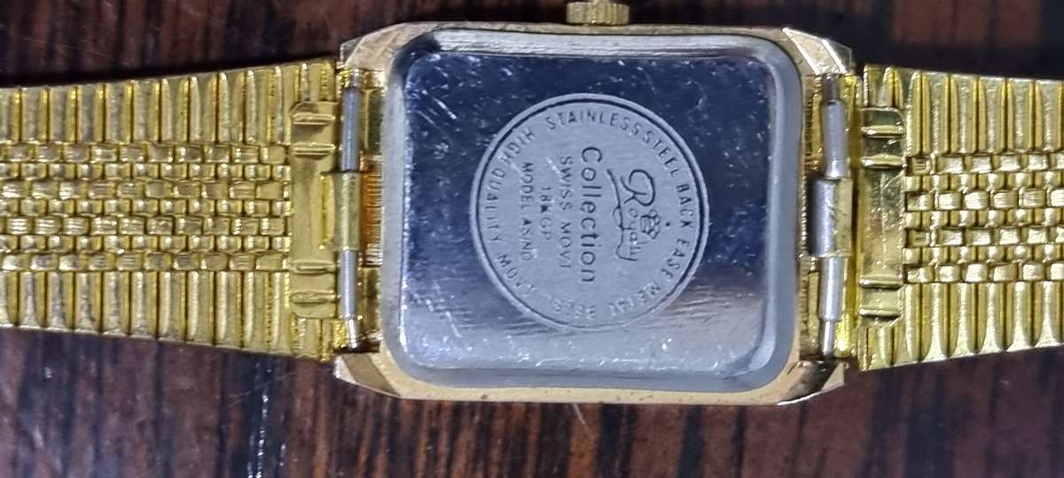 Royalty gold watch new.