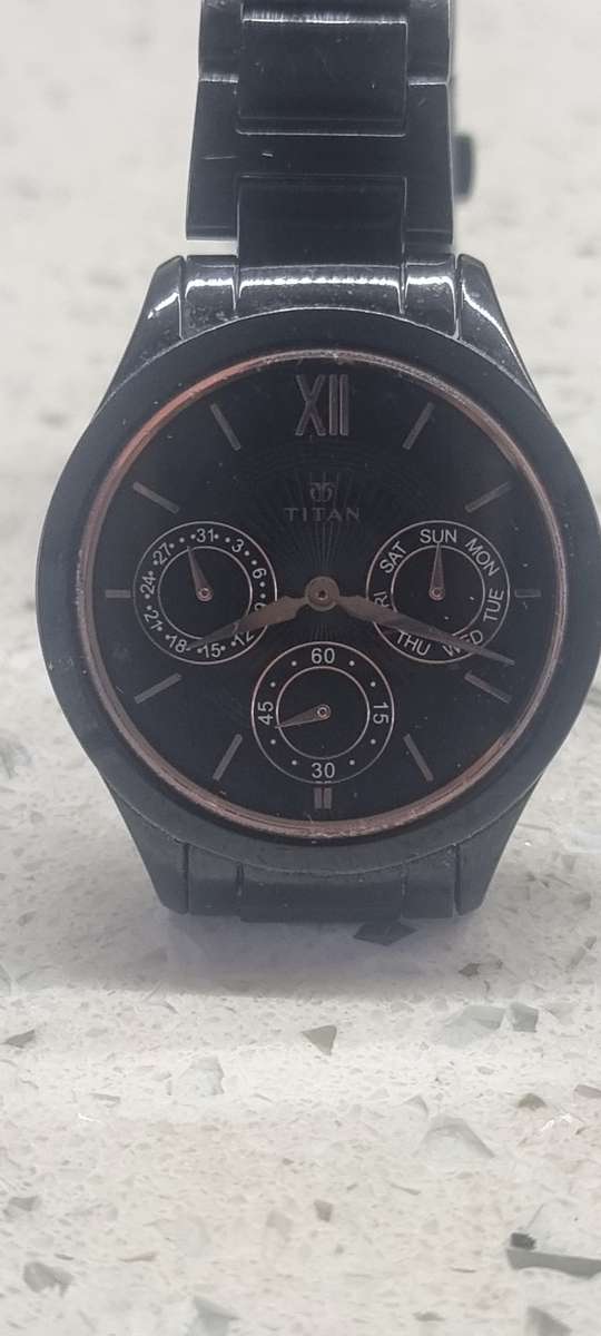 Titan Watch Day and Date