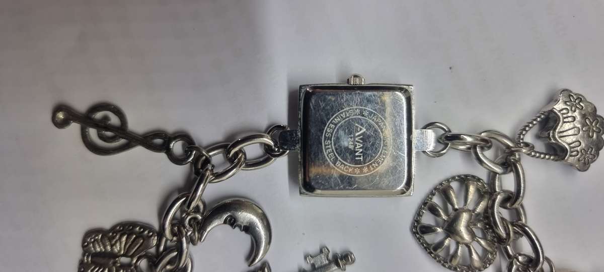 Avant quartz with charms.