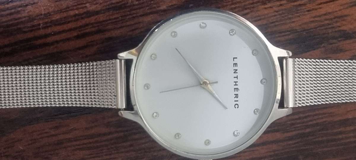 Leatheric watch