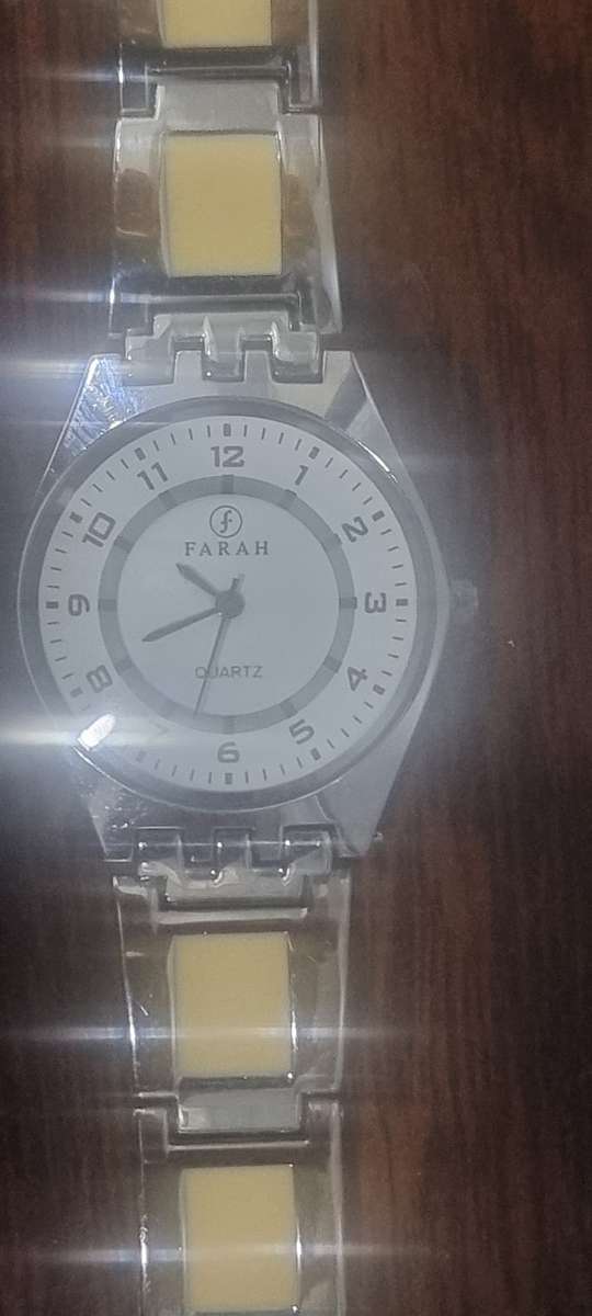 Farah Quartz watch New