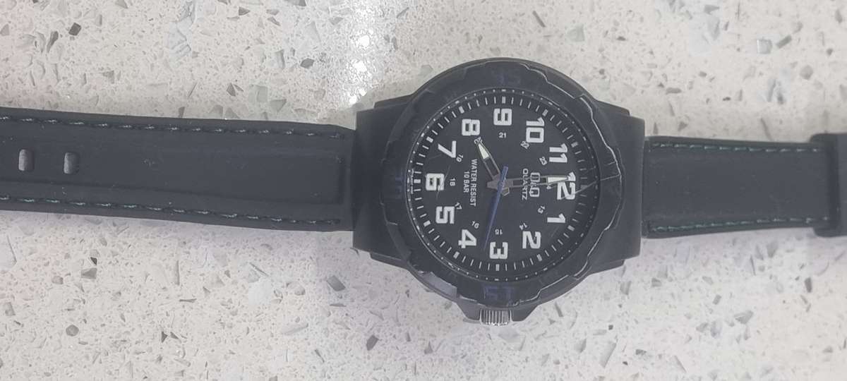 Q&Q Quartz water resistant 10bar