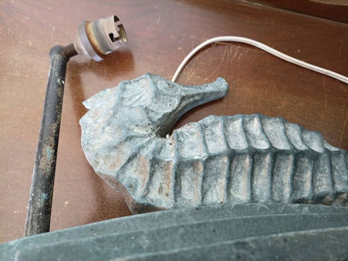 Vintage Nautical Seahorse Wall Sconce Lamp (38cm)  Beautiful Beach Theme