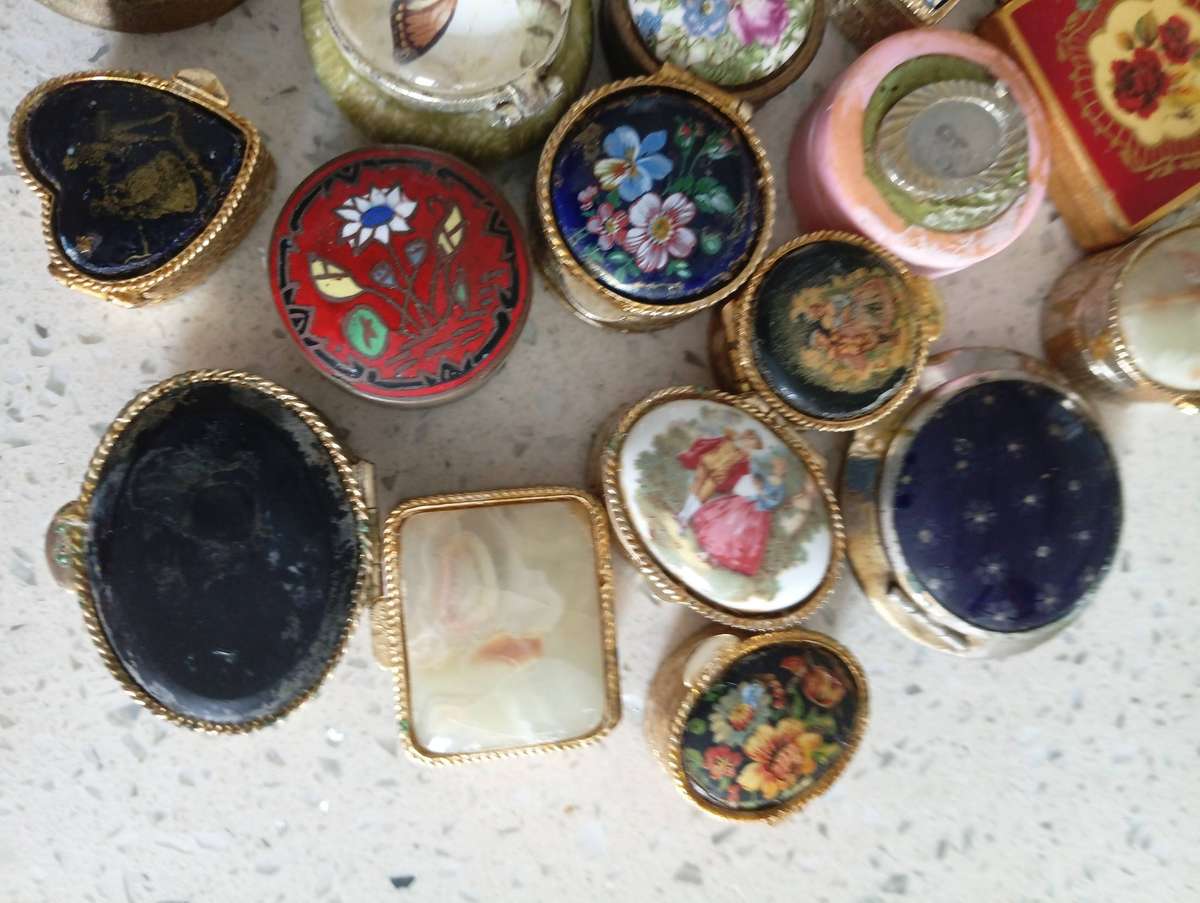 Estate Bulk Lot: 20x Vintage Collectable Trinket & Pill Boxes (Stratton, Enamel, MOP)