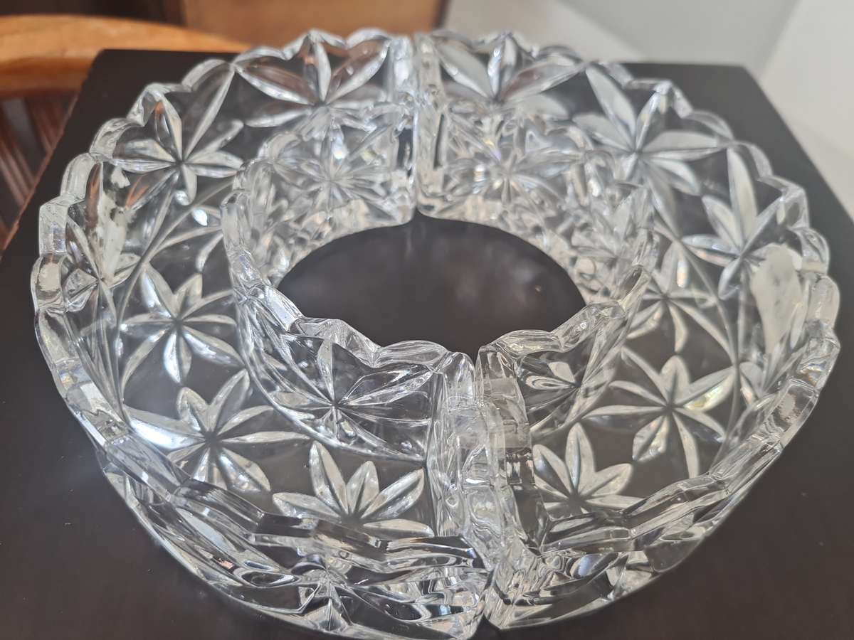 Beautiful center piece  of table crystal
