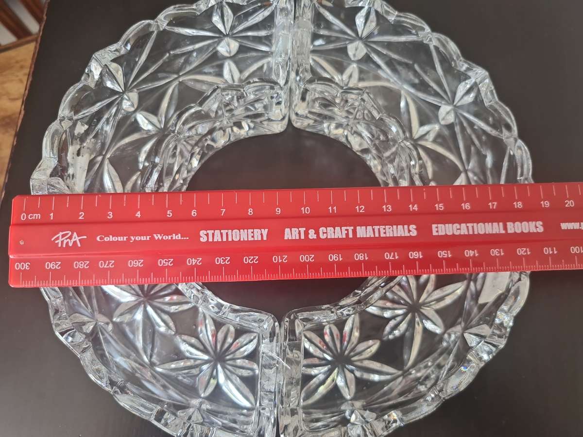 Beautiful center piece  of table crystal