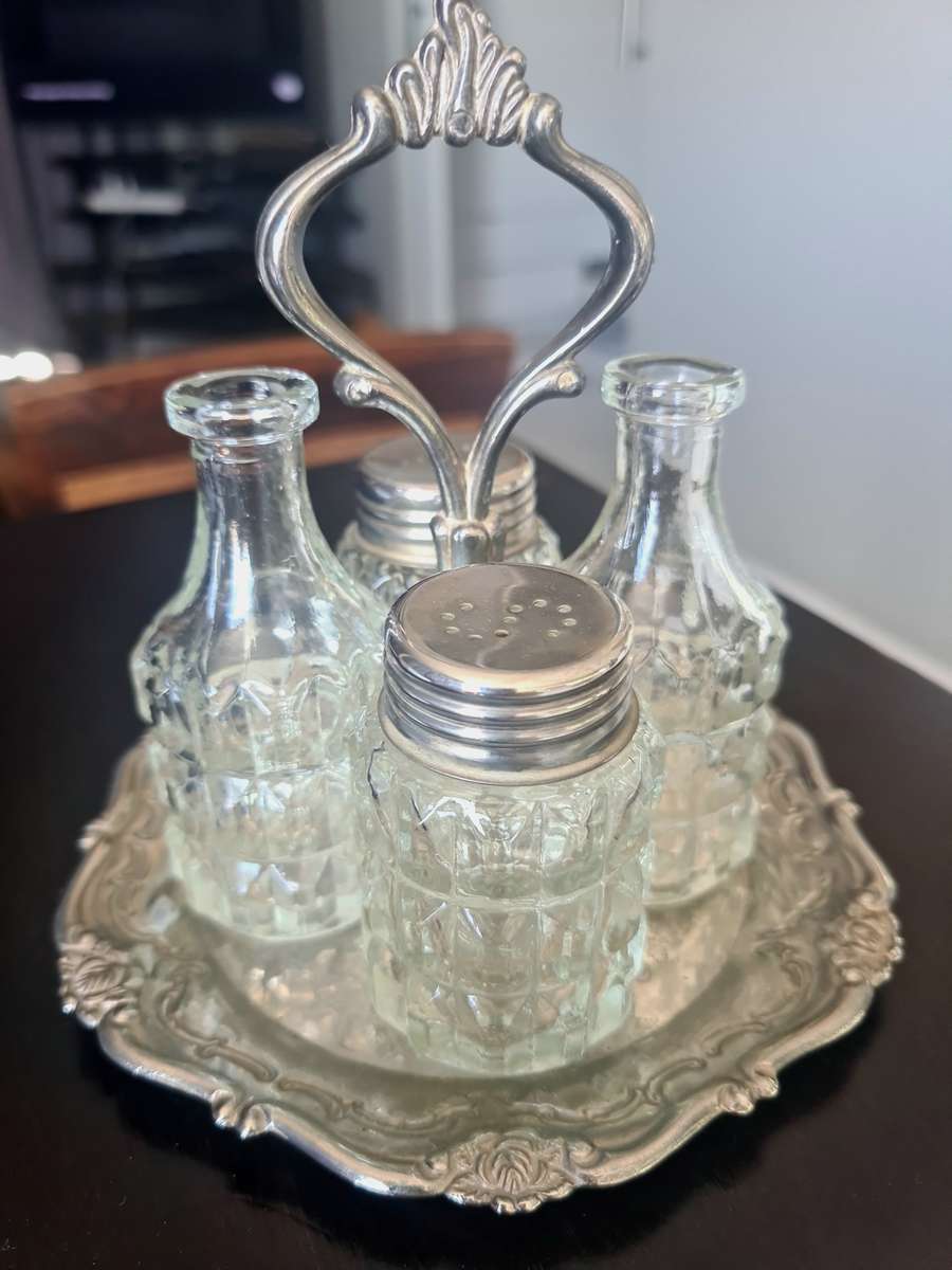 Vintage  Cruet Set