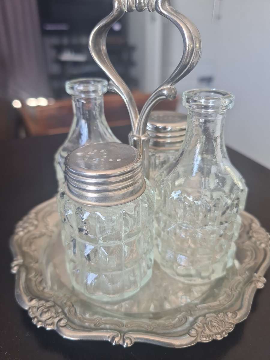 Vintage  Cruet Set