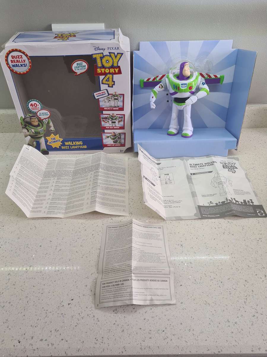 Disney Toy STory  4 Buzz Lightyear Talking & Walking in original box