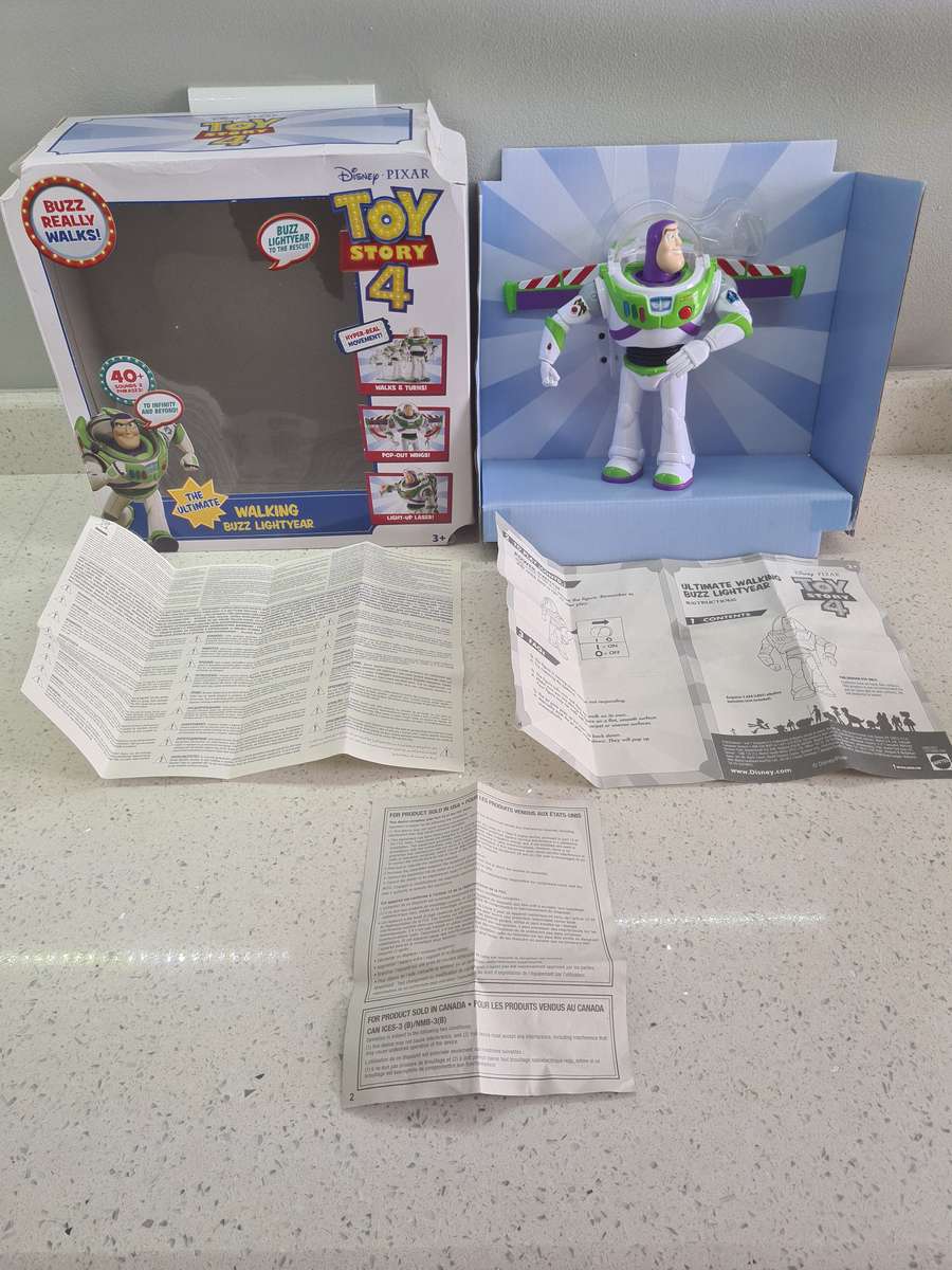 Disney Toy STory  4 Buzz Lightyear Talking & Walking in original box