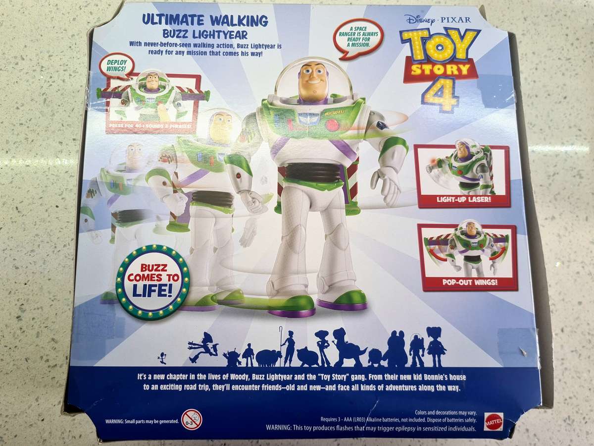 Disney Toy STory  4 Buzz Lightyear Talking & Walking in original box