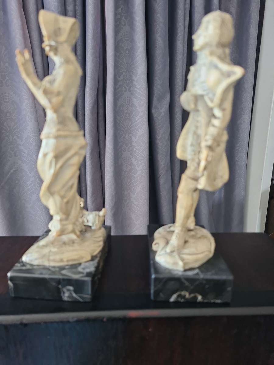 A Pair of Italian Depose Italy Figurines on Carrara Marble