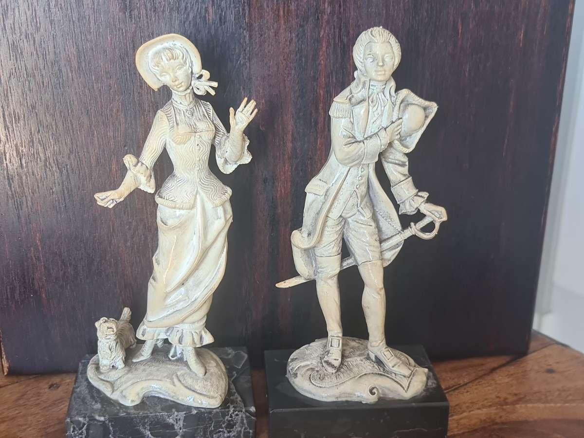 A Pair of Italian Depose Italy Figurines on Carrara Marble