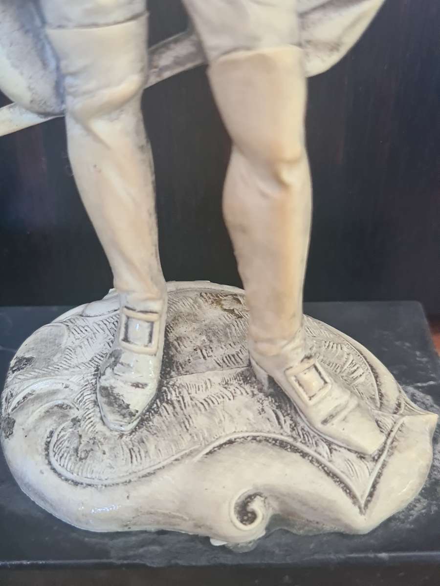 A Pair of Italian Depose Italy Figurines on Carrara Marble