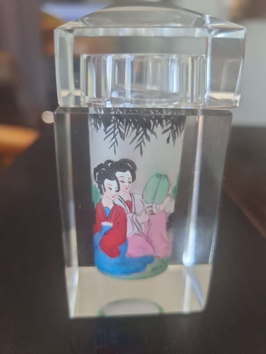 High quality vintage Chinese reverse hand painted figural glass crystal Container