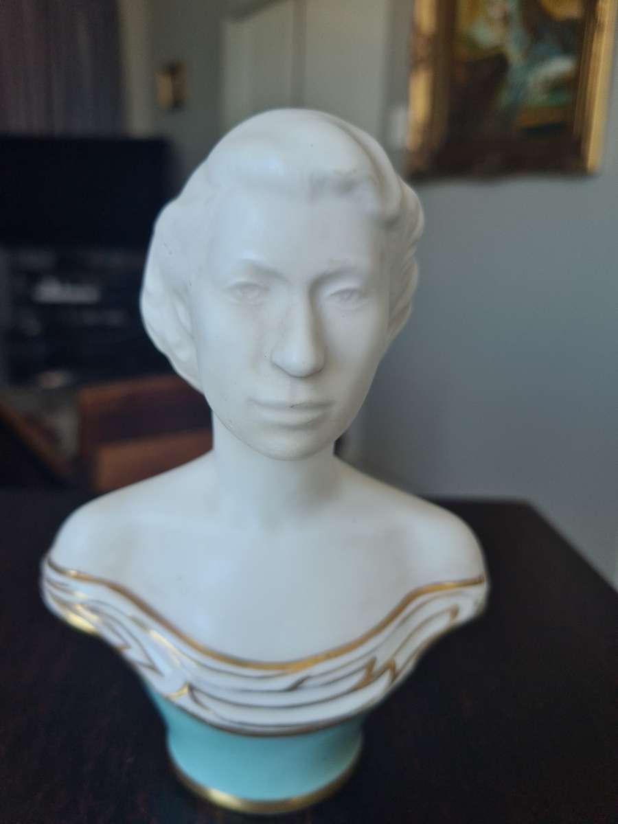 Foley Bone China Queen Elizabeth II Coronation Bust