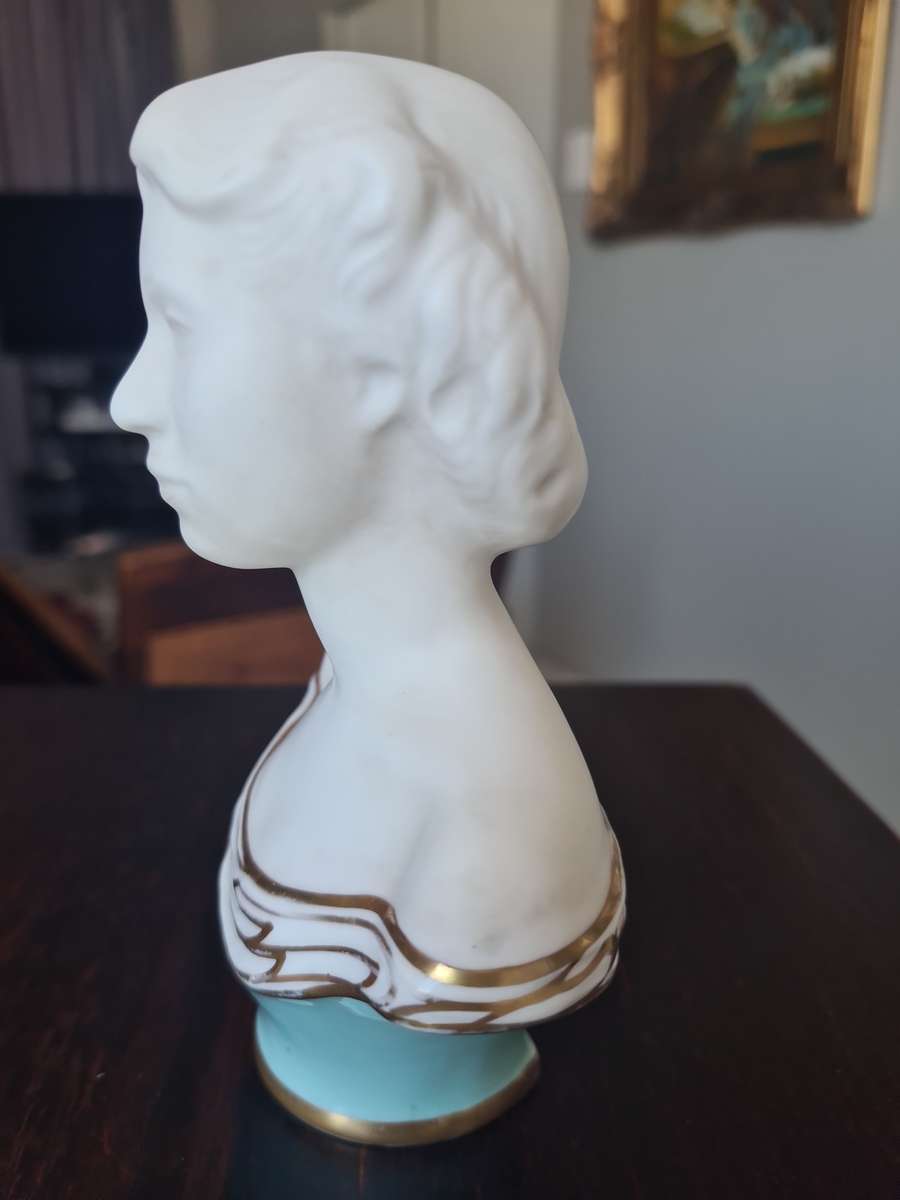 Foley Bone China Queen Elizabeth II Coronation Bust