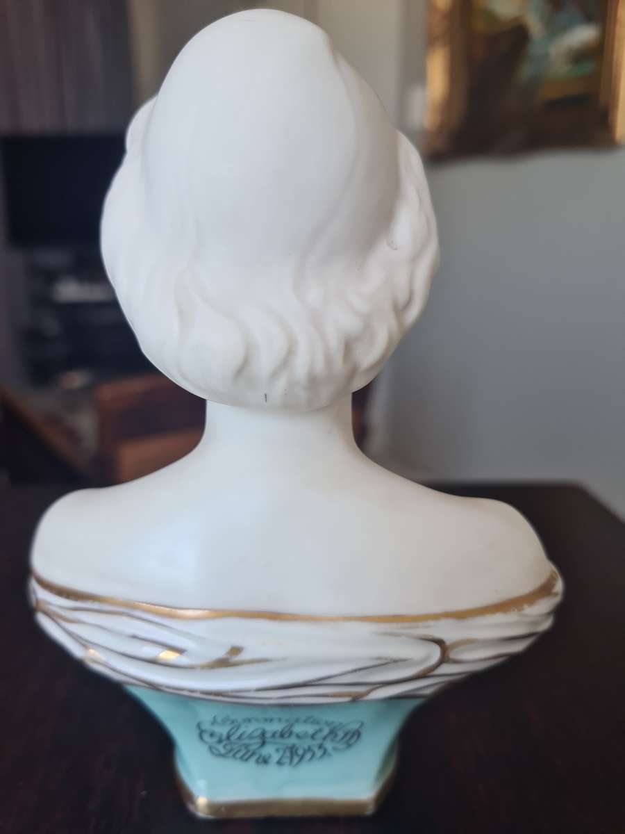 Foley Bone China Queen Elizabeth II Coronation Bust