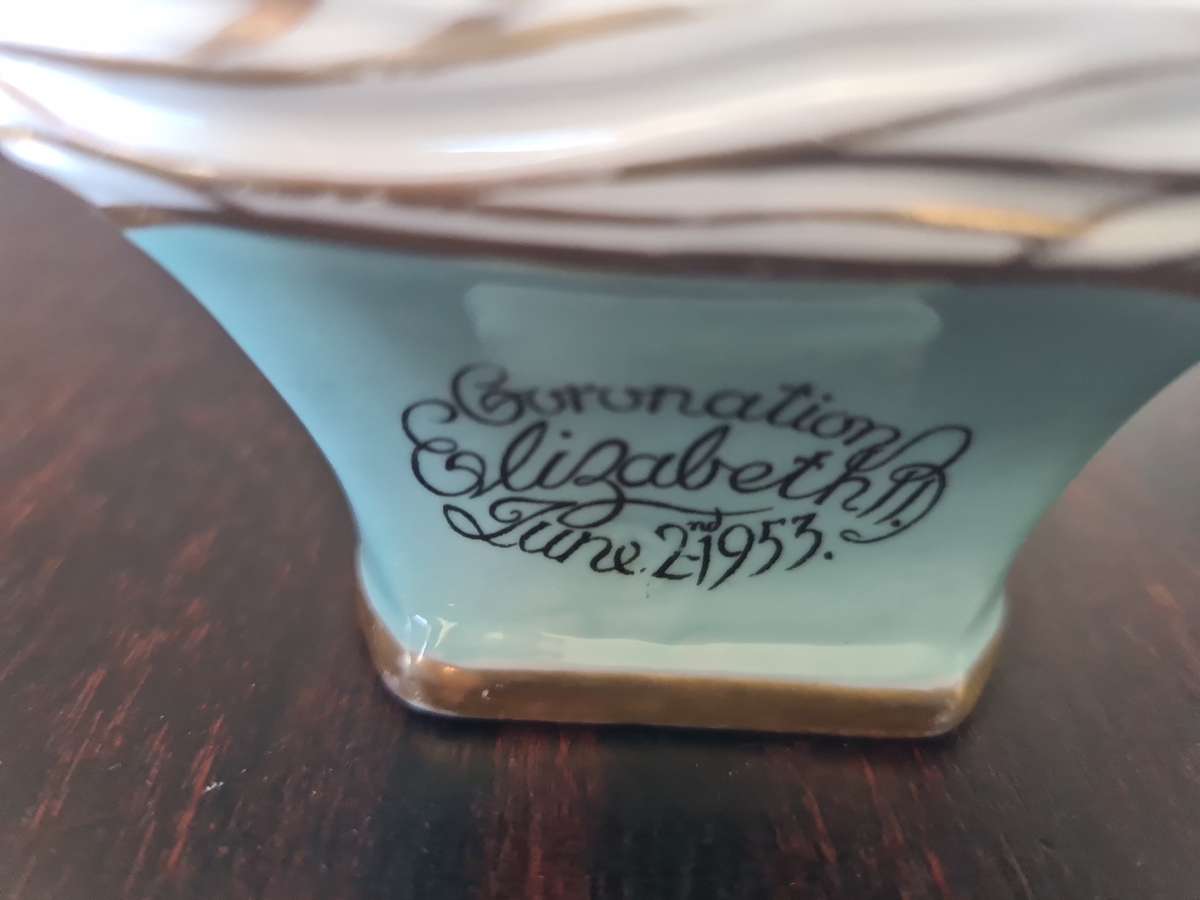 Foley Bone China Queen Elizabeth II Coronation Bust