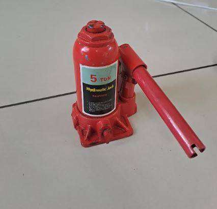 5Ton Hydraulic Bottle Jack With Safety Valve