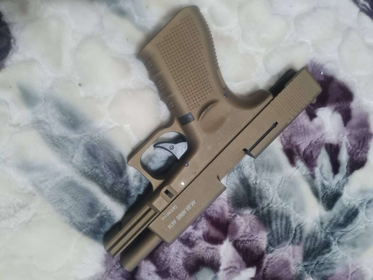 AKSA AK14 Gold/Tan Blank Pepper Gun With 2 Pepper Bullets, Holster And Carry Case