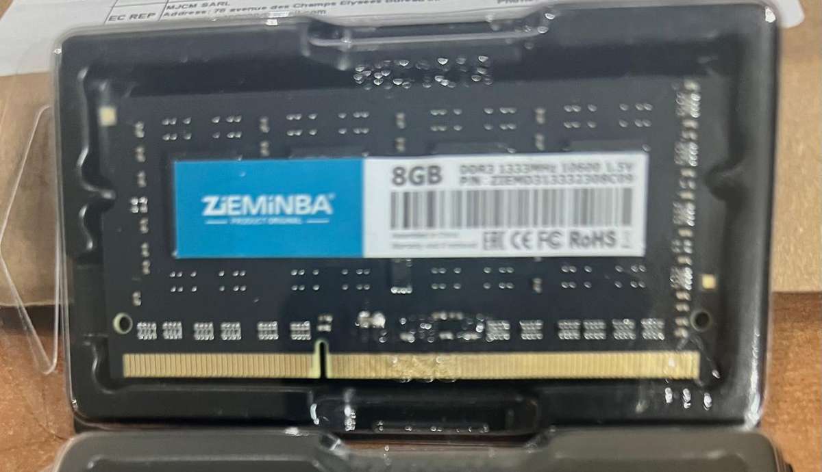 8 GB  Ram -- DDR 3--- 1333MHz    1.5 V  - make  Zieminba --