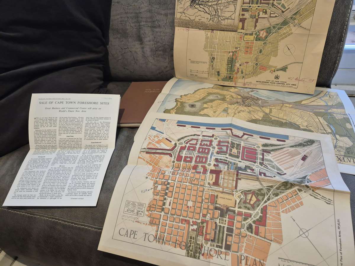The Cape Town Foreshore Plan. PLUS EXTRAS 4 MAPS Cape Town Foreshore Joint Technical Committee 1947
