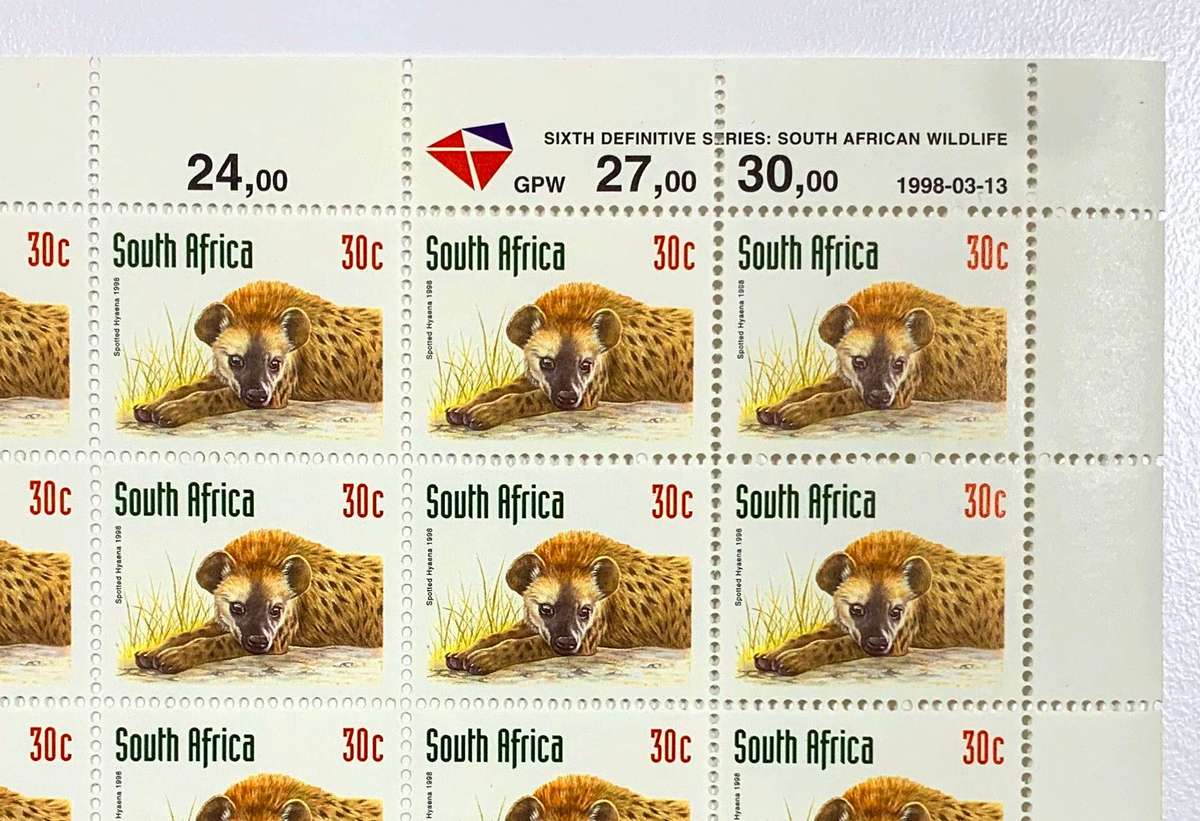RSA 6th Definitives Redrawn issues - 5 full sheets of 100 -  superb - unfolded