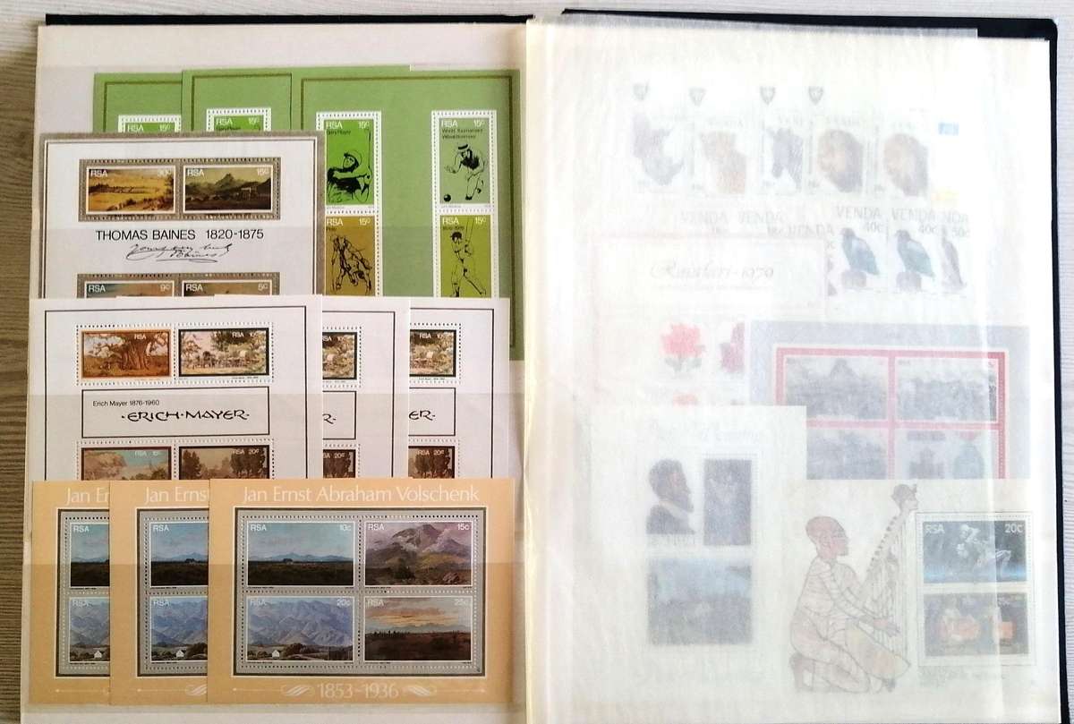 RSA definitives & earlier issues in 16pg/32 side stockbook