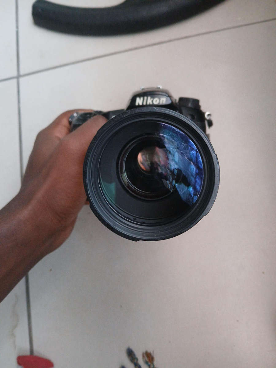 NIKON D7000 & SIGMA LENS