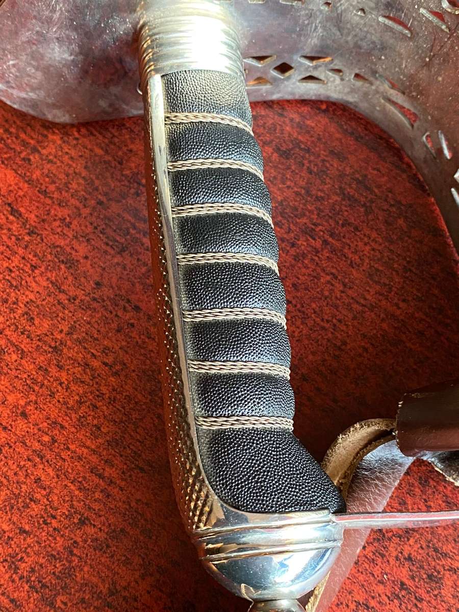 KENIA ARMED FORCES-BRITISH INFANTRY OFFICERS SWORD(1897 PATTERN)PIERCED GUARD BEARING THE ROYAL CIPH