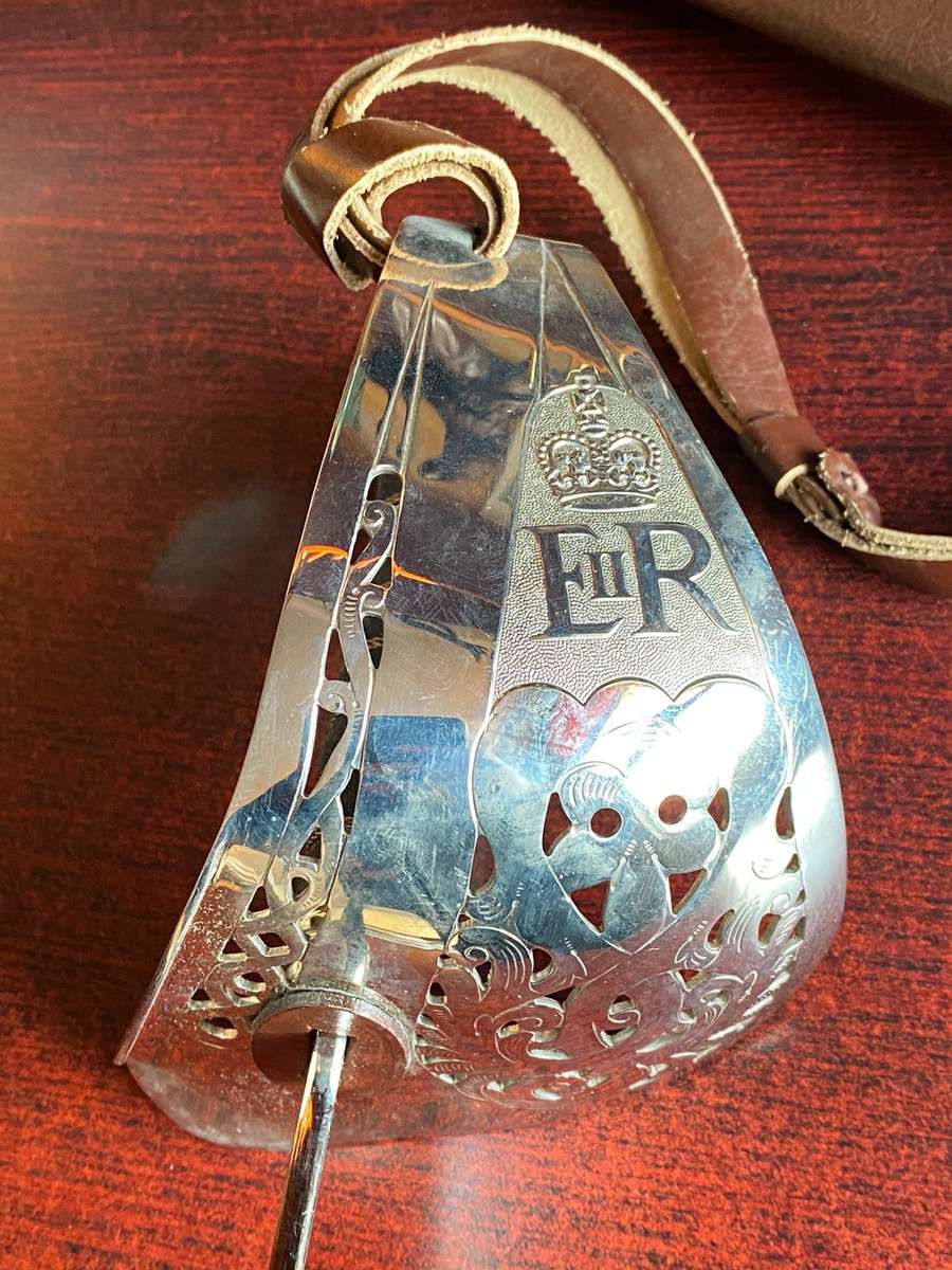 KENIA ARMED FORCES-BRITISH INFANTRY OFFICERS SWORD(1897 PATTERN)PIERCED GUARD BEARING THE ROYAL CIPH