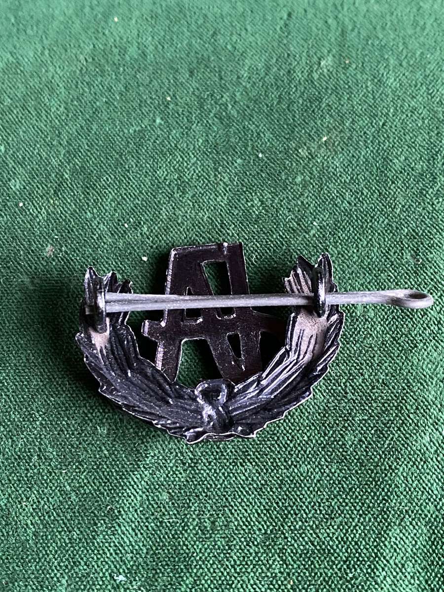 RHODESIAN JUNIOR WARRANT OFFICER RANK BADGE-1976-80- 2 LUGS