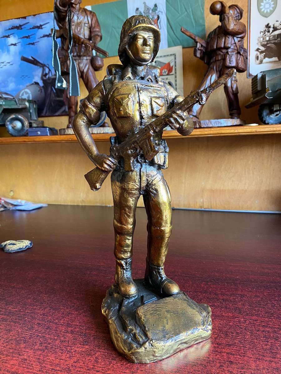 SADF BORDER WAR PERIOD FIGURE-HEIGHT 31 CM-MADE FROM HARD RESIN