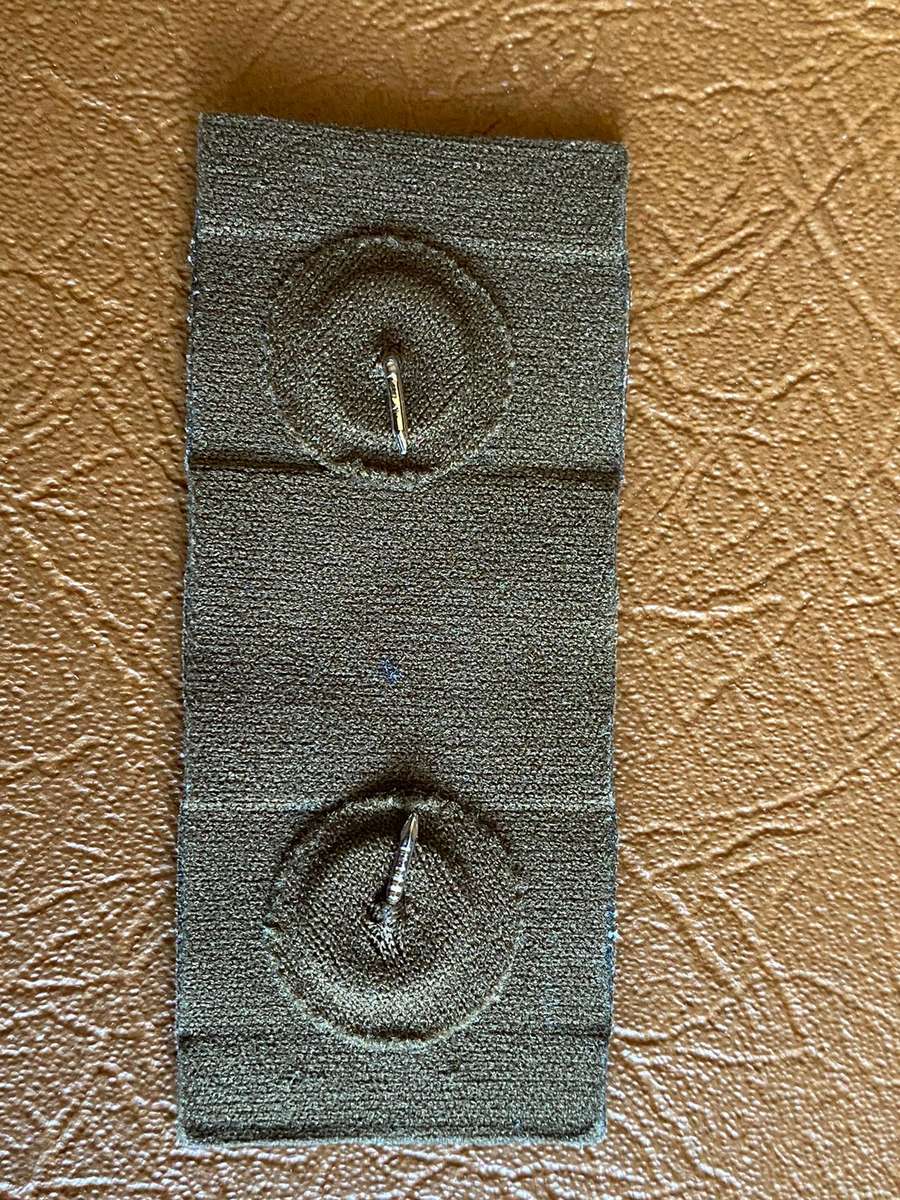 AIR SUPPLY INSTRUCTOR-TUPPER WING FOR FIELD DRESS- 2 PINS- SCARCE VARIATION