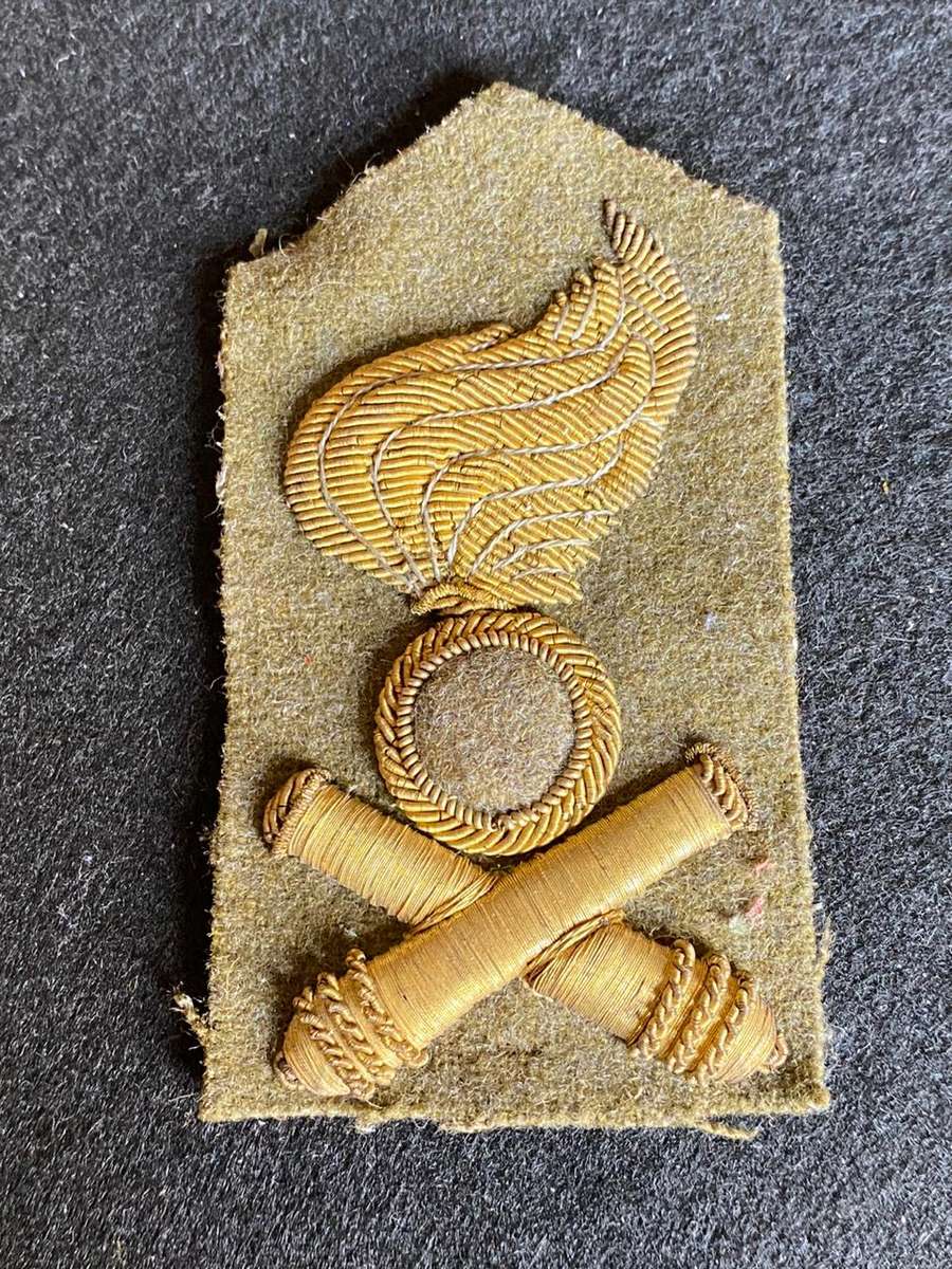 WW2 ITALIAN,DIVISION ARTILLERY CAP BADGE OFFICERS AND SENIOR NCO'S