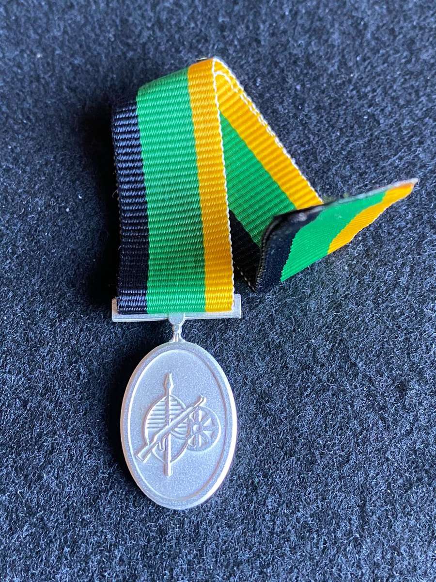 MINIATURE SILVER MK SERVICE MEDAL FOR 20 YEARS SERVICE-SILVER MARKED