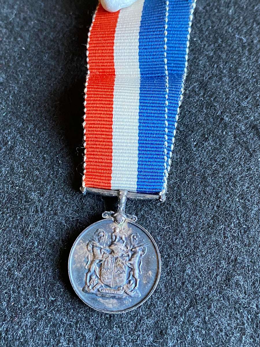 WW2 MINIATURE,SILVER SA MEDAL FOR WAR SERVICE