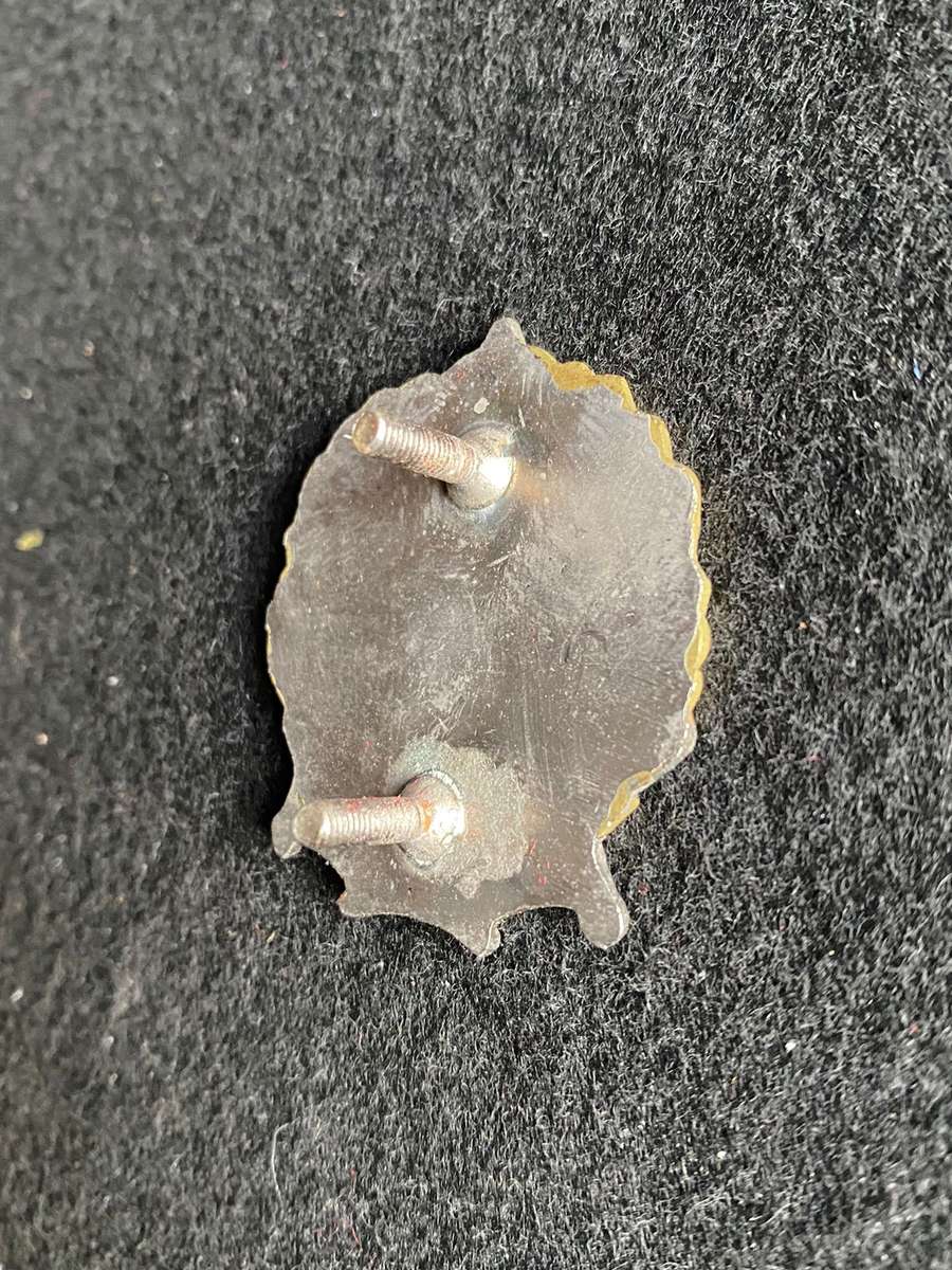 10 ANTI AIR REGT. BERET BADGE-WORN FROM 1987- 2 X SCREW LUGS