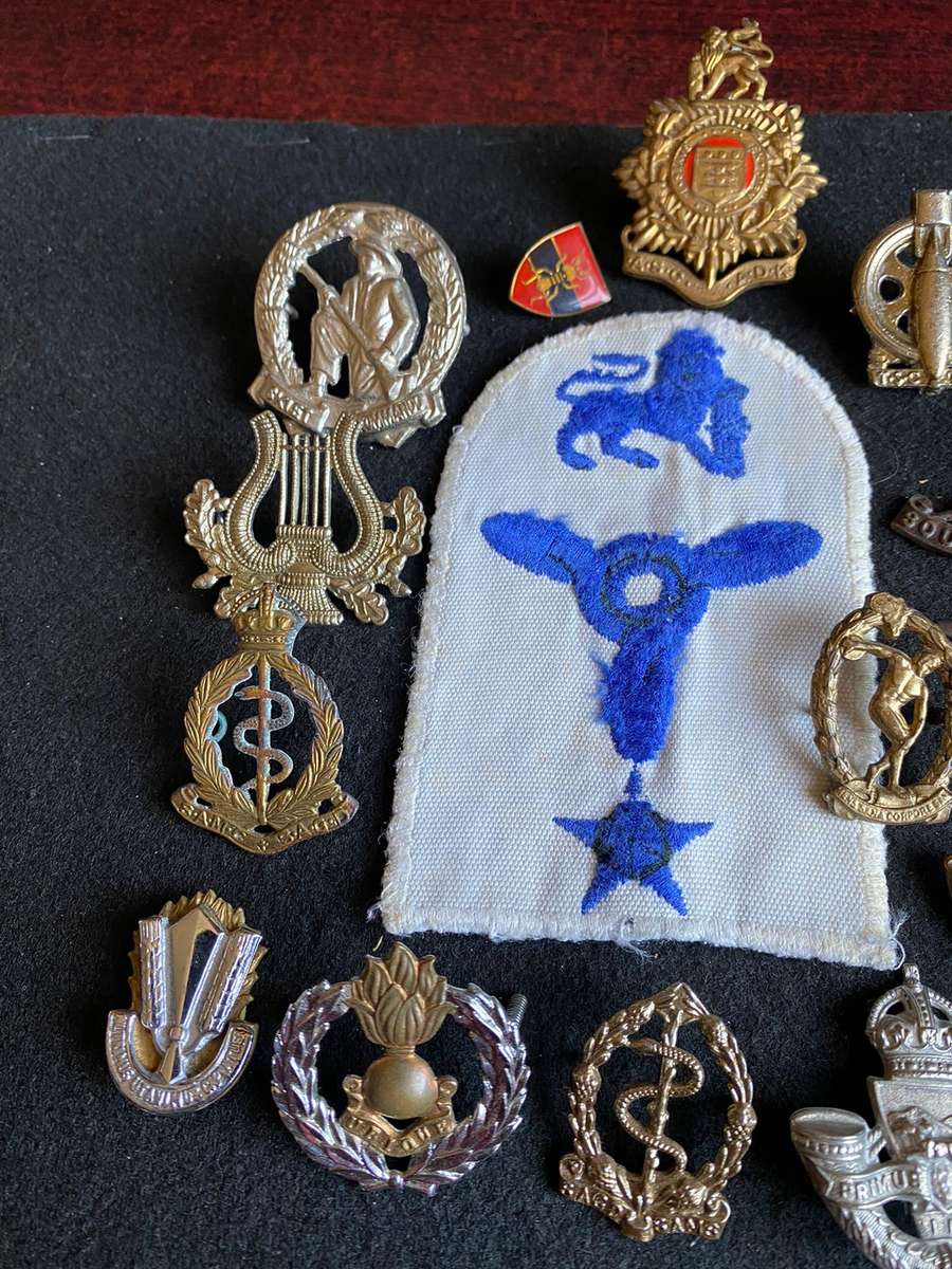 MIXED LOT OF BADGES-SOLD TOGETHER-18 IN TOTAL-SOME MISSING PINS