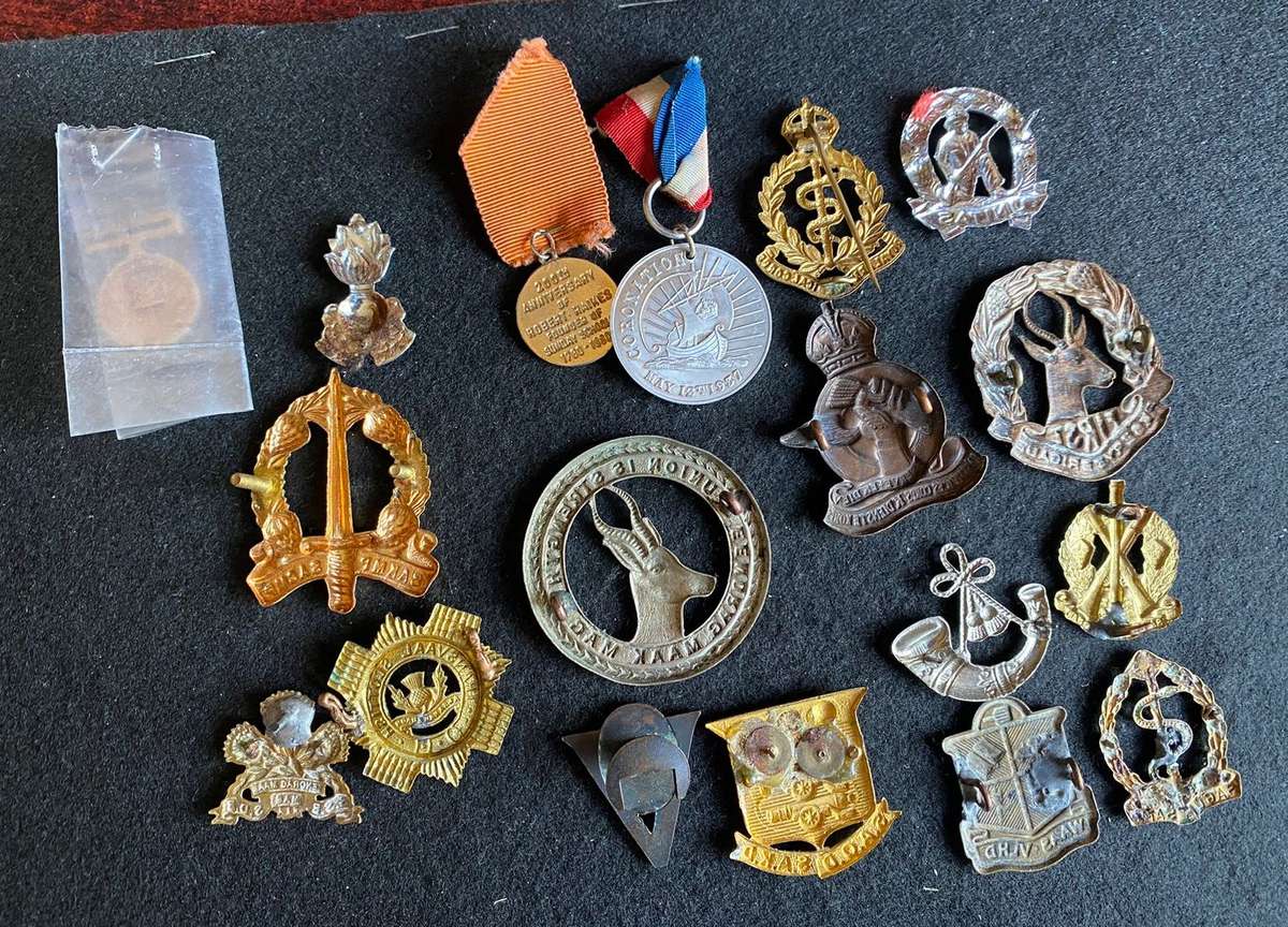 SELECTION OF BADGES AND MEDALS-SOLD TOGETHER- 18 IN TOTAL-SOME WITH MISSING LUGS