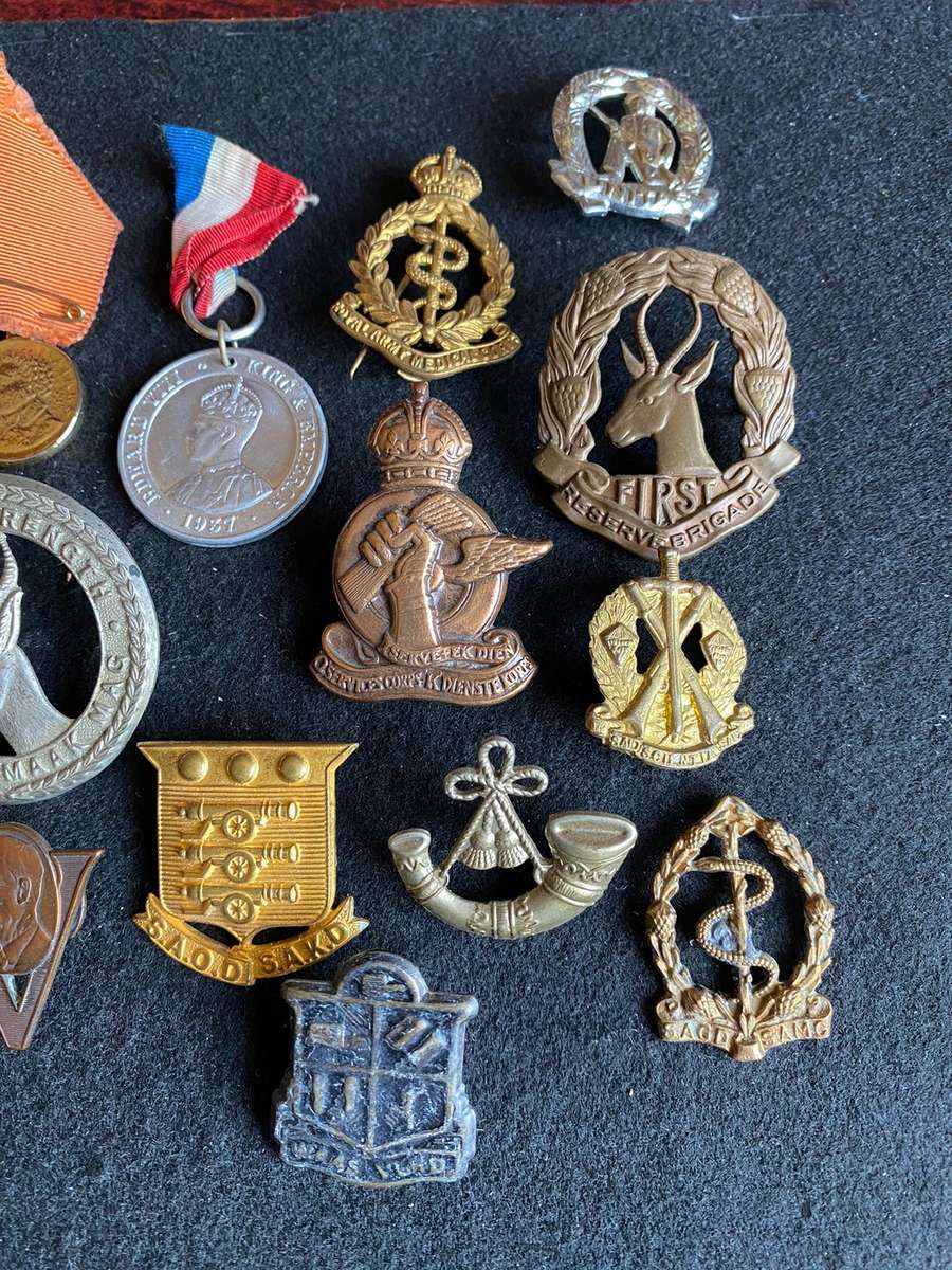 SELECTION OF BADGES AND MEDALS-SOLD TOGETHER- 18 IN TOTAL-SOME WITH MISSING LUGS