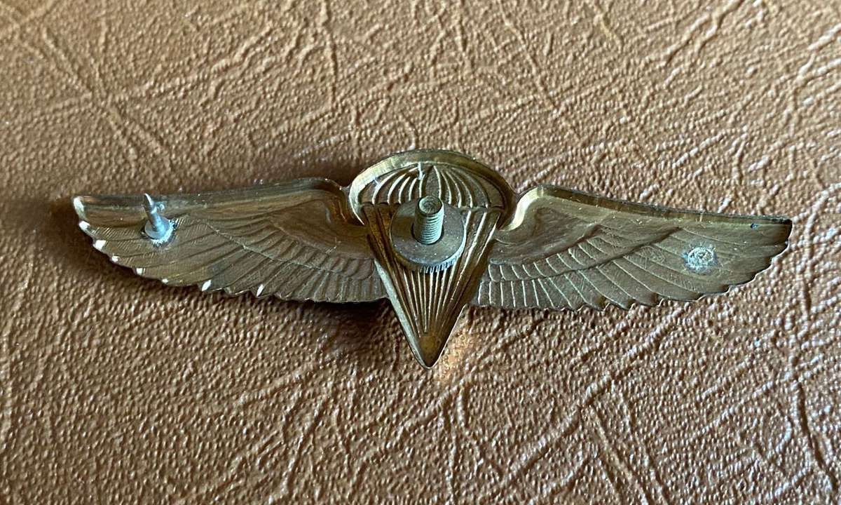 ZAMBIAN ARMY SPECIAL FORCES FREE FALL WING-1970'S-80'S- 2 PINS