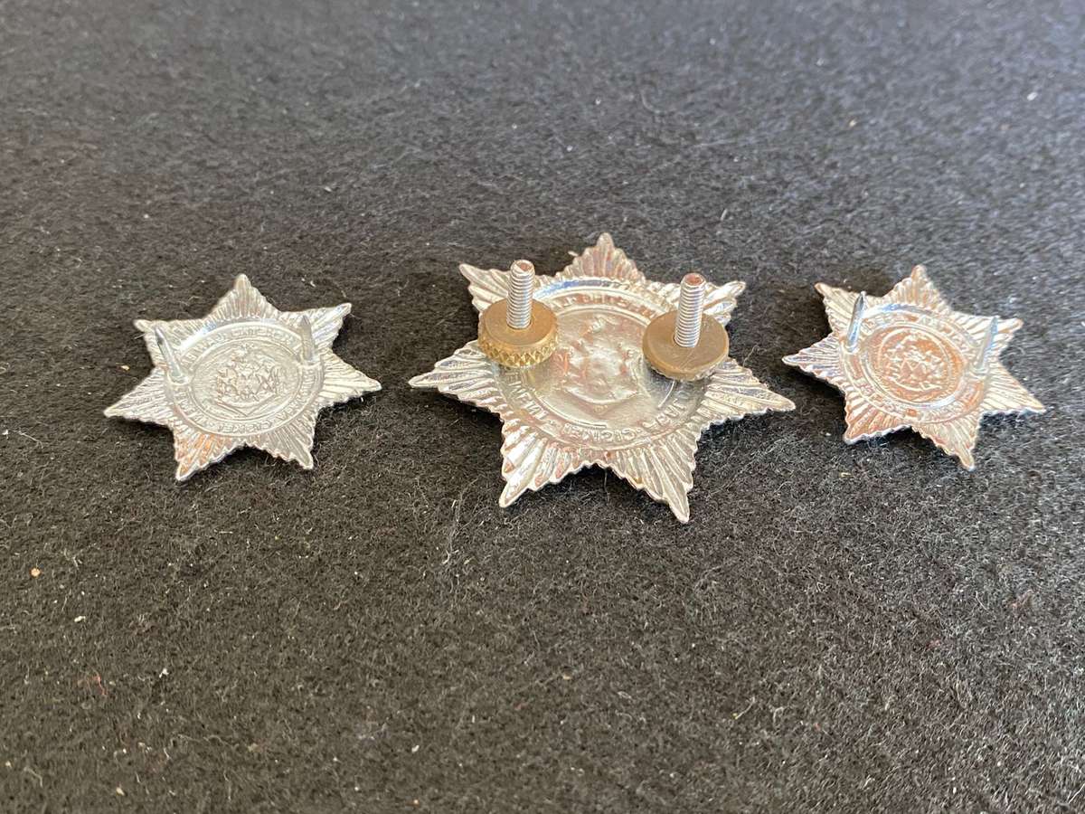 CISKEI POLICE OFFICERS ENAMELLED CAP AND 2 COLLARS-PINS + LUGS COMPLETE