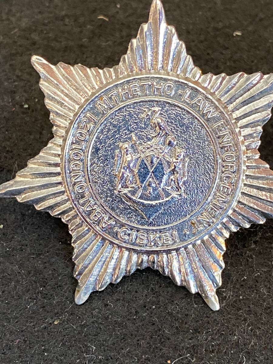 CISKEI POLICE OTHER RANKS CAP AND COLLARS- PINS INTACT
